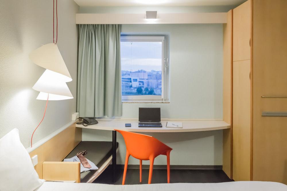 Hotel Ibis Porto Sao Joao Bagian luar foto