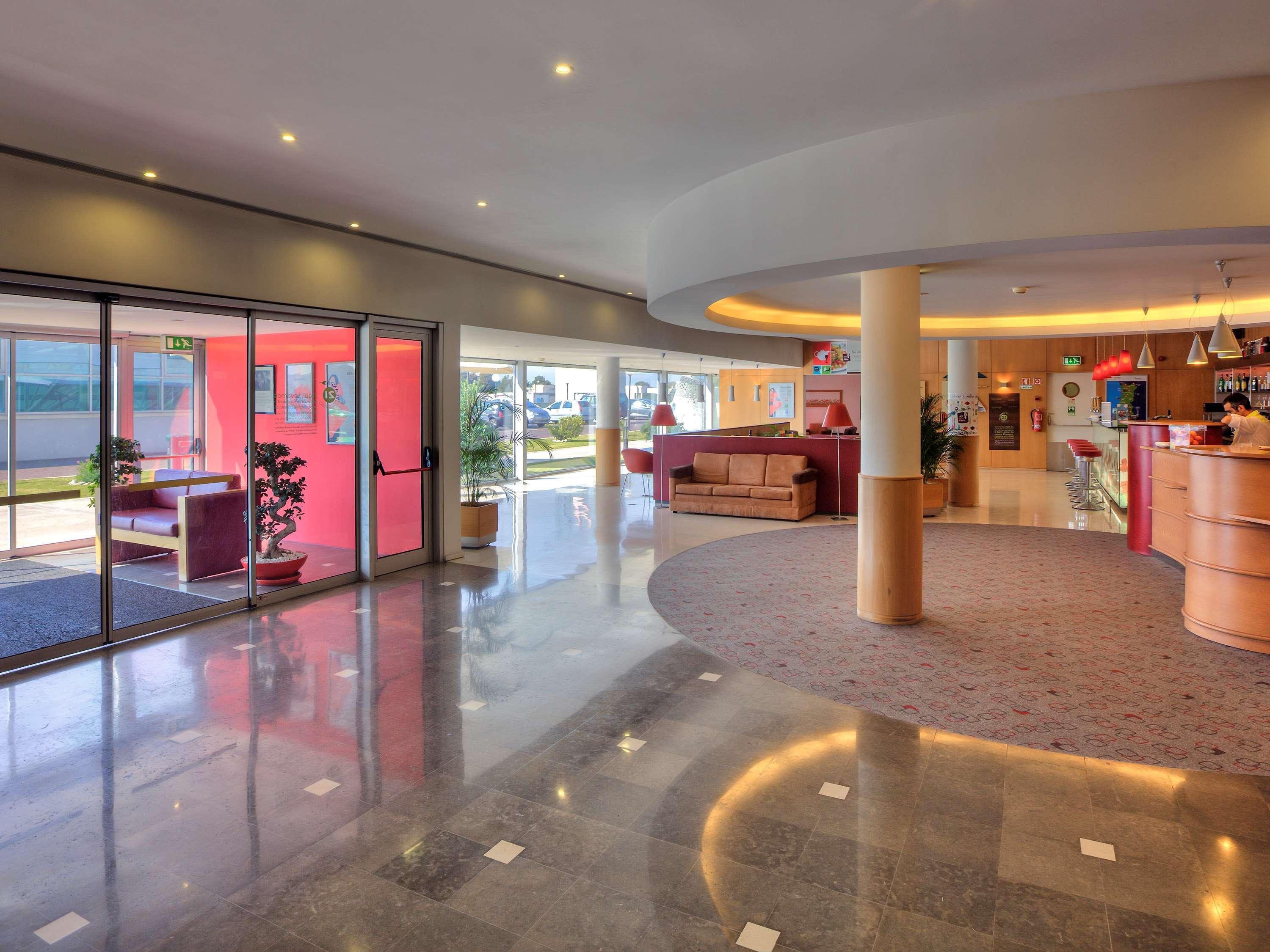 Hotel Ibis Porto Sao Joao Bagian luar foto